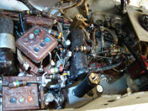 RF_Chassis_Components_2.JPG (313311 bytes)